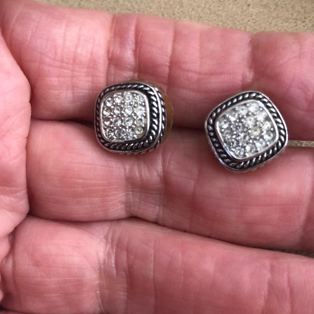 Earrings - Picture 3 of 5